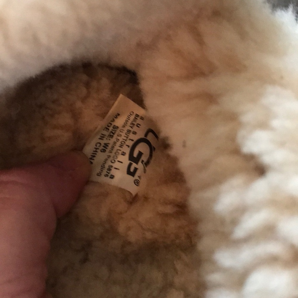 Classic short chestnut uggs - Picture 7 of 8